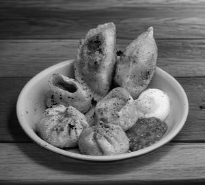 Butter Momos Platter