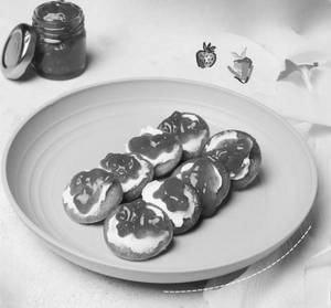 Strawberry Creamcheese Mini Pancakes (8 Pieces)