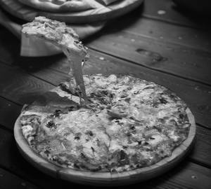 Chicken hawaian  pizza