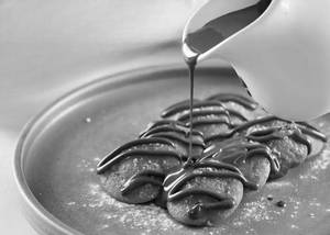 Belgian Milk Chocolate Mini Pancakes (8 Pieces)