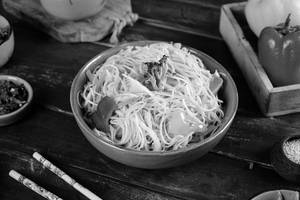 Veg Hakka Noodles