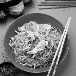 Egg Hakka Noodles