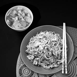 Schezwan Chicken Noodles Bowl