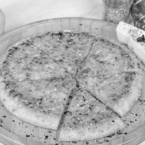 Cheese burst pizza
