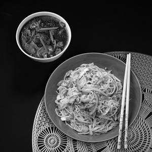 Hakka Veg Noodles Bowl