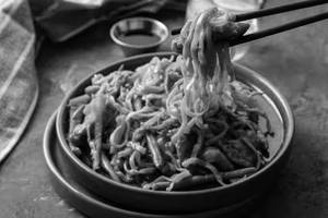 Chicken Schezwan Noodles