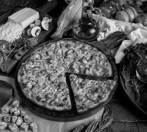 Pinnacle - Veg Supreme Pizza