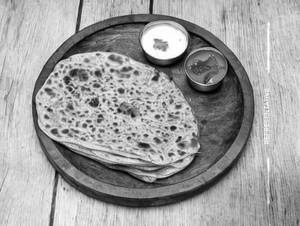 Aloo piyaz paratha