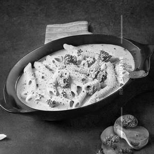 Chicken Pasta In White Sauce