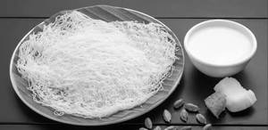 Idiyappam With Coconut Milk (2 Pc)