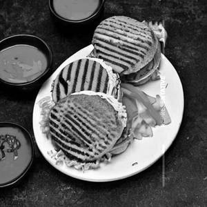 Veg Grilled Paneer Burger