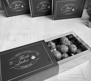 Flax Seeds Ladoo (20 Mini Bites)