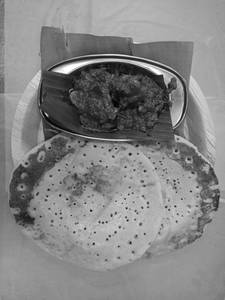 Sada Dosa With Chicken Sukka 