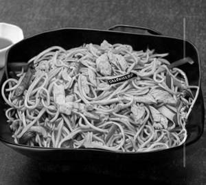 Chicken hakka noodles