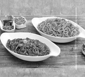 Veg Manchurian Noodles