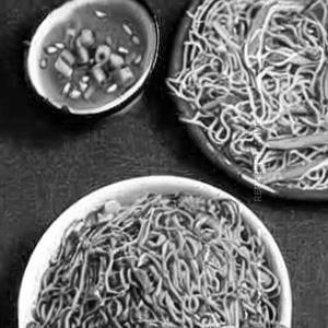 Schezwan Chow mein Veg