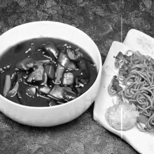 Pork Mushroom Chowmein Gravy