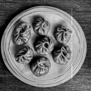 Veg Fried Momos (10 Pcs)