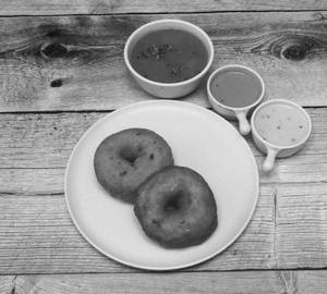 Sambhar Vada (2 Pcs)