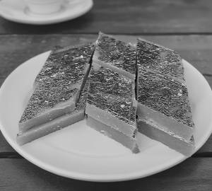 Plain kaju katli