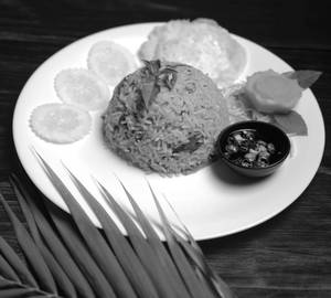 Chicken Kao Phad Gang Khiawwan