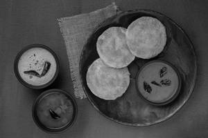 Ghee Kaaram Idli [2 Pcs]