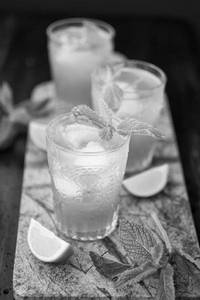 Blue Lagoon Mojito