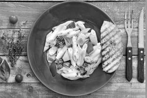 White Sauce Pasta