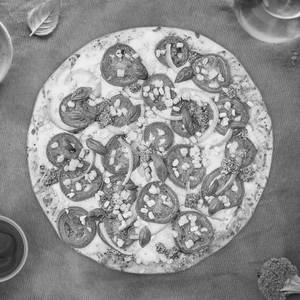 Sweet corn tomato pizza
