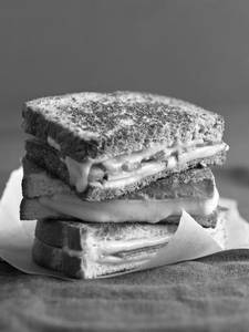 Grilled Sandwich [2 Pieces]