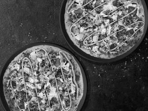 2 Tandoori Paneer Pizza