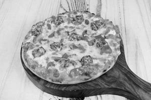 Paneer makhani pizza