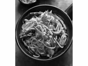 Egg Hakka Noodles