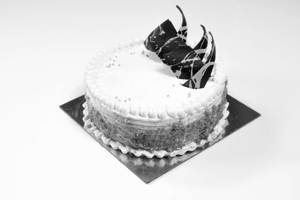 Eggless Butterscotch Cake