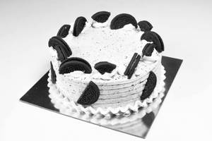 Eggless Oreo Cake