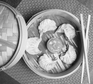Thai basil momos