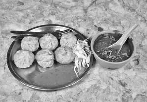 Fried Veg Paneer Momos