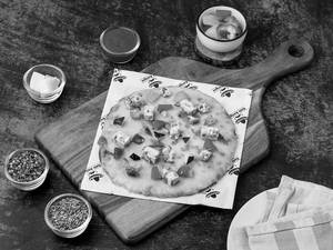 Minty Veg & Paneer Pizza (8 Inches, Thin Crust)