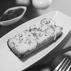 Garlic Cheese Bread