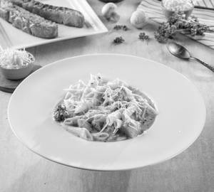 Penne White Sauce Alfredo Pasta (Veg)