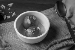 Hot Gulab Jamun [2 Pieces]