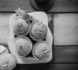 Coconut Laddoo 
