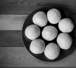 Besan Ladoo