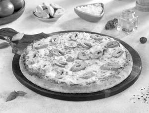 La Chicken Seekh Kebab Pizza