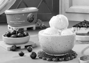 Blueberry Cheese Cake Ice Cream (Small Scoop [80 Ml])