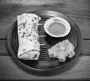 Paneer Peri Peri Roll