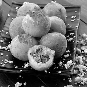 Potato Stuffed Poori [4 Poori]