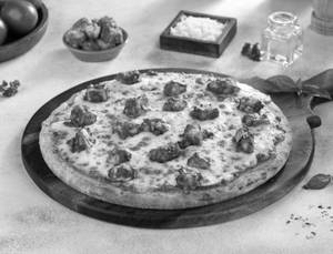 Makhni Paneer Pizza