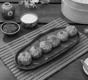 Veg Peri Peri steamed Momos