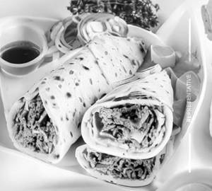 Kuboos Shawarma Roll